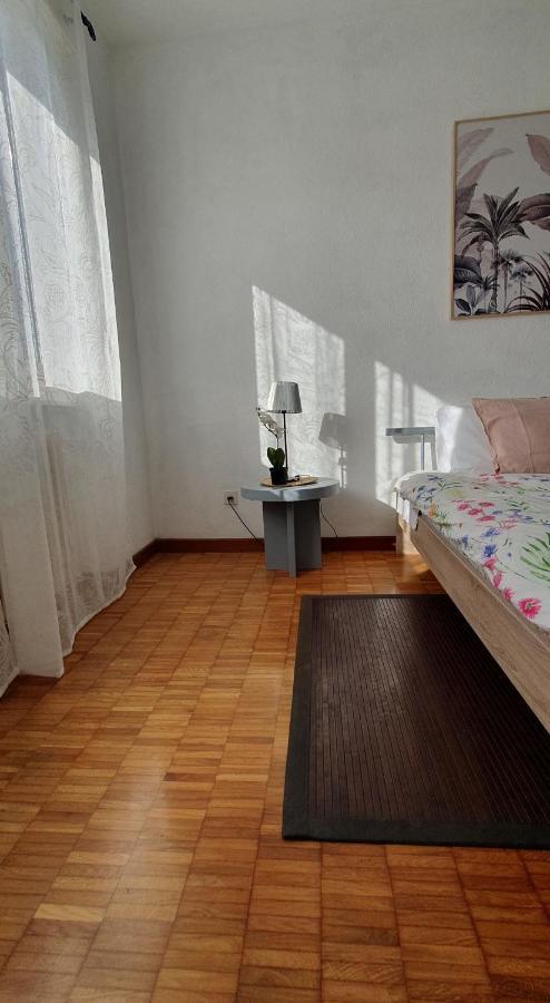 Charming Penthouse Near Como Lake Chiasso Buitenkant foto